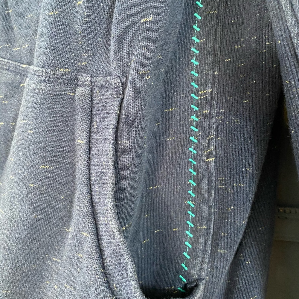 Robert Graham ZIP Jacket - Picture 2 of 3